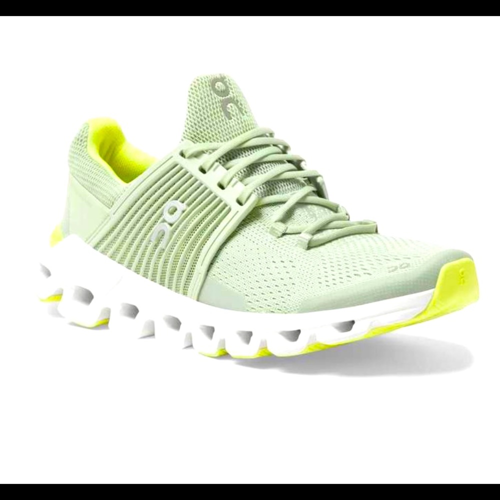 On Cloudswift Running Shoe